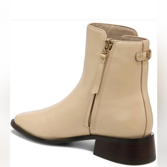 Sam Edelman Thatcher Eggshell Side Zipper Square Toe
Low Block Heel Boots size 6 - Picture 3 of 16